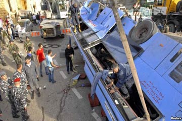 مقتل 3 أشخاص وإصابة 150 جراء تصادم قطاري ركاب غربي الأرجنتين