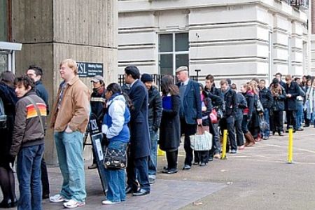 أصحاب المعاشات يعودون إلي العمل.. و البطالة البريطانية في أعلي مستوي