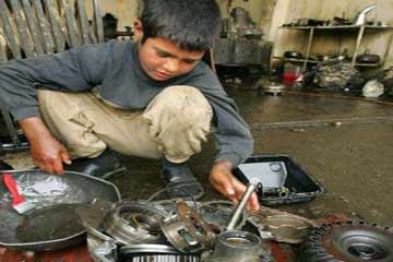 حظر عمالة الأطفال والحريات النقابية أهم مقترحات أبو عيطة للجنة “الدستور”