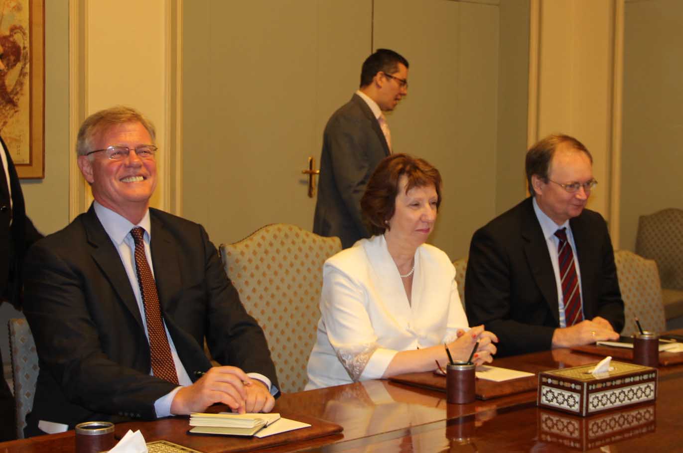 آشتون تلتقى نبيل فهمى