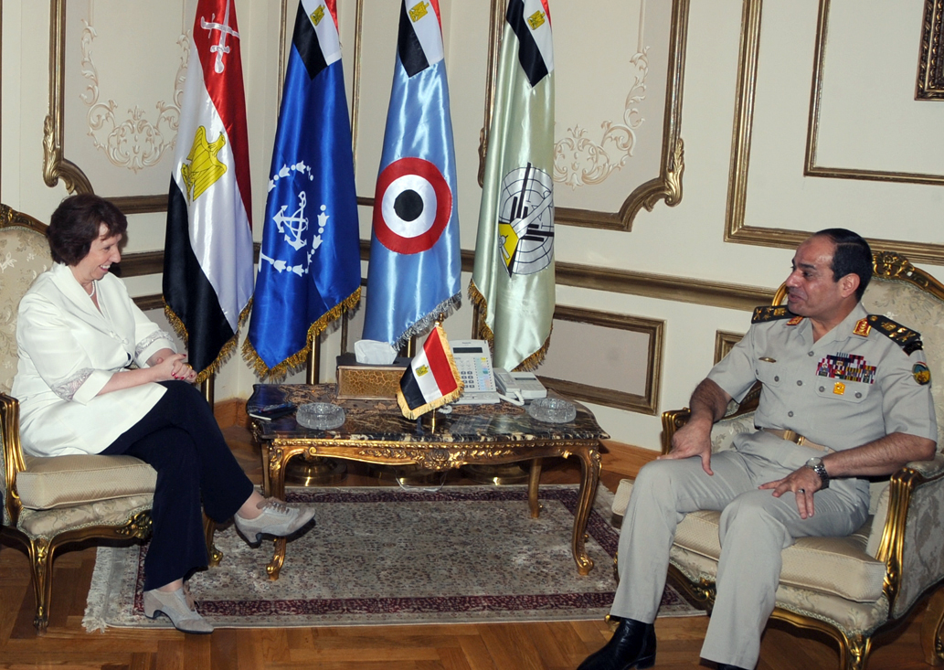 آشتون تجرى مباحثات مع ﻿﻿نائب رئيس الجمهورية﻿ و﻿وزير ﻿الدفاع