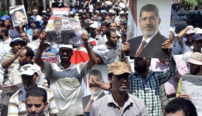 أنصار مرسي يدعون لمسيرات إلى مديريات الأمن