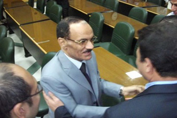 فوز عبد السميع برئاسة جامعة أسيوط بفارق 15 صوتا عن منافسه