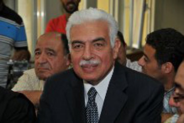 تأجيل محاكمة نظيف فى قضية اللوحات المعدنية لـ21 سبتمبر