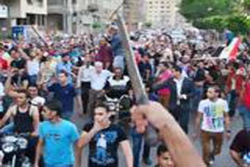 اشتباكات عنيفة بين مؤيدي ومعارضي مرسي في المنوفية