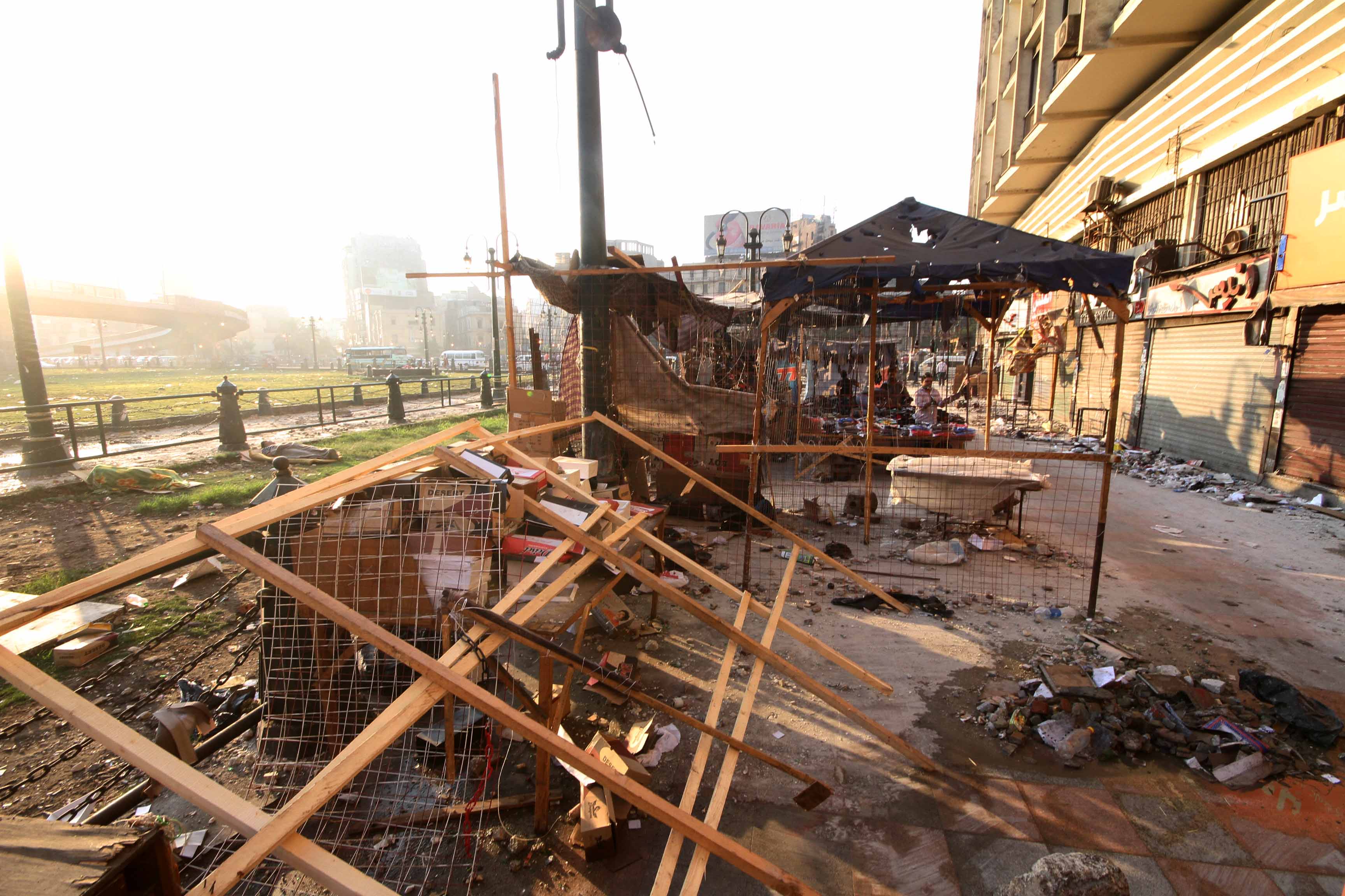 اثار اشتباكات رمسيس وعودة سير الطريق