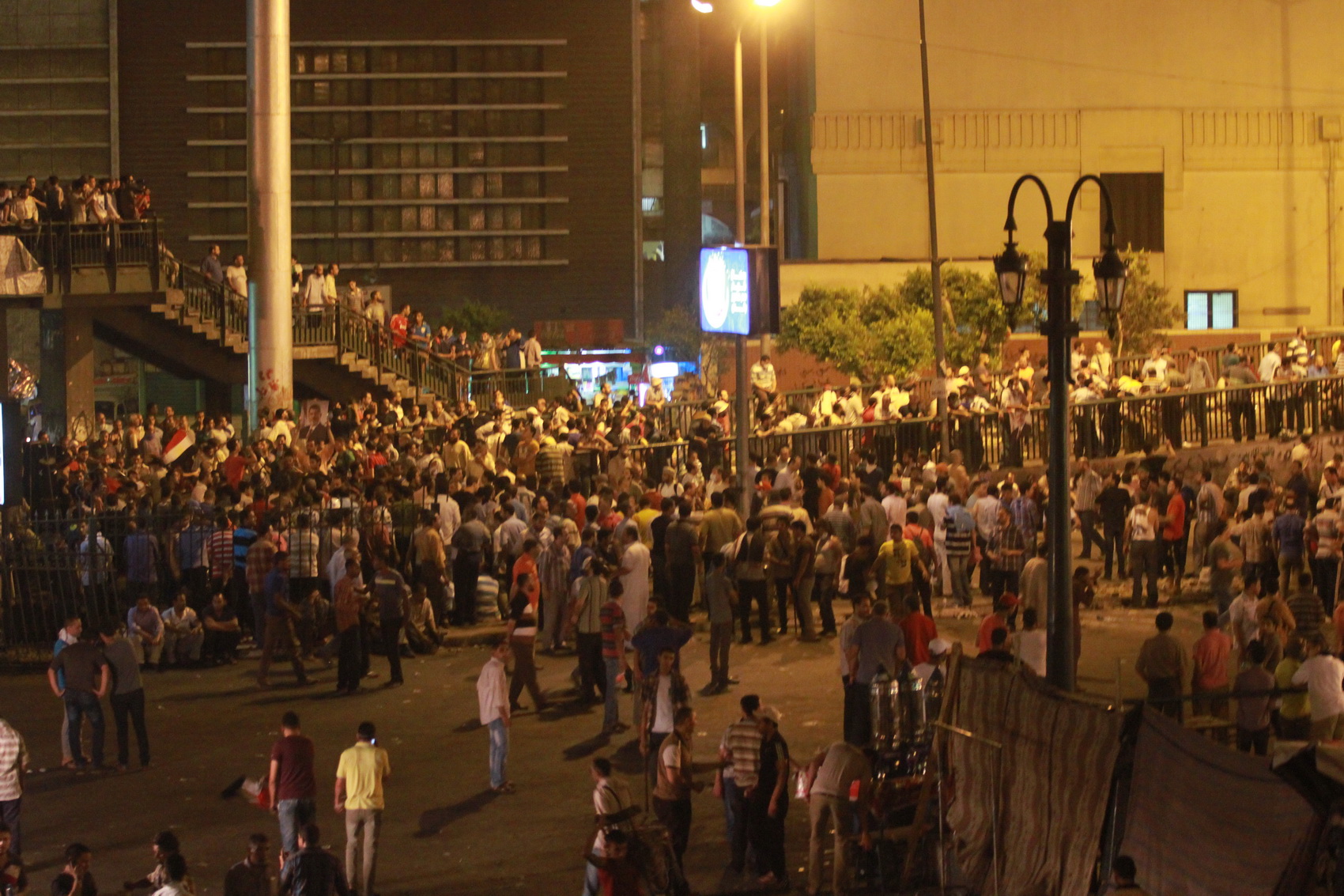 اشتباكات قوات الشرطة ﻿﻿با﻿لمتظاهرين بميدان ر﻿مسيس