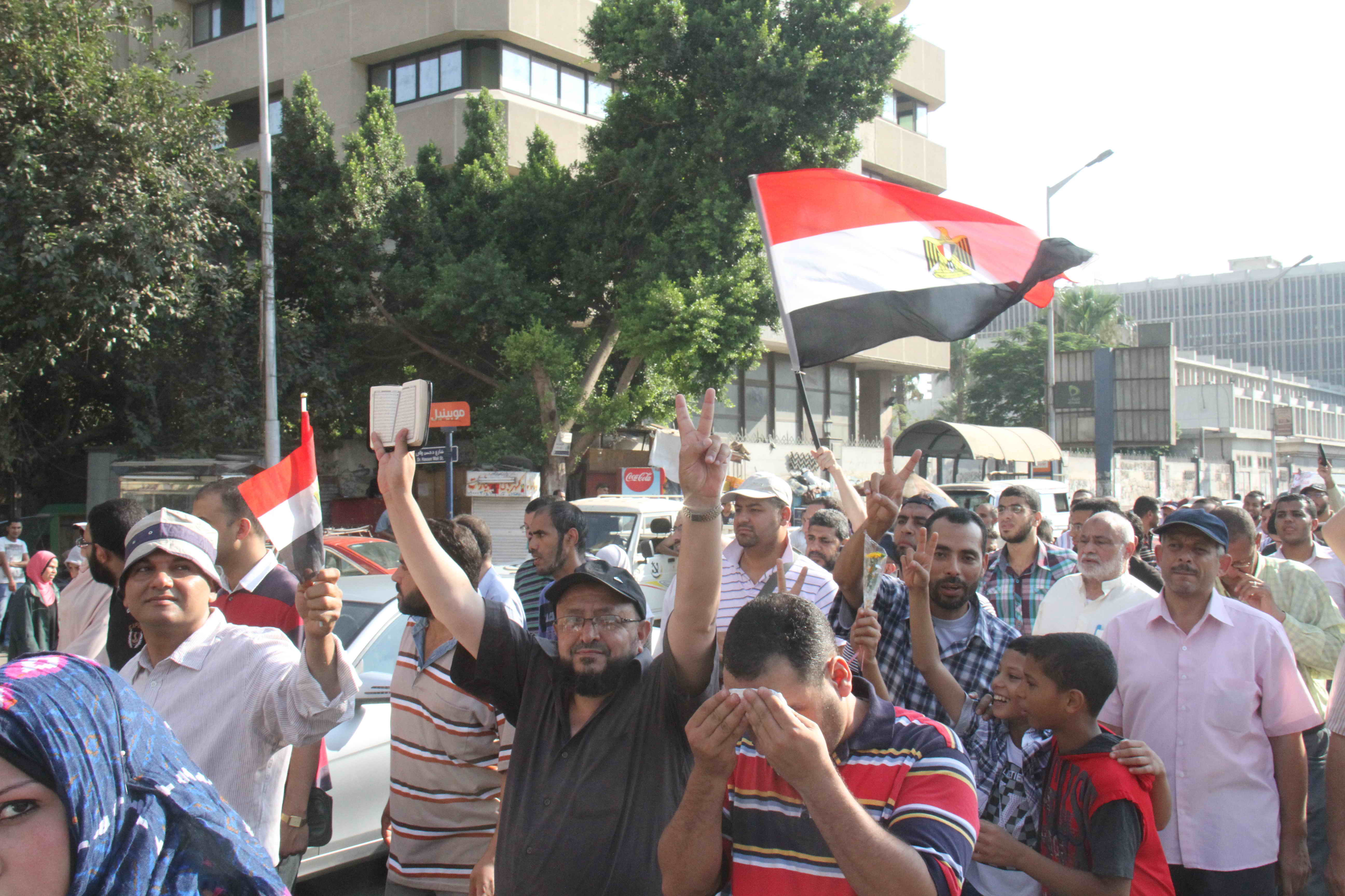 مسيره انصار مرسى من مسجد﻿ اسد بن الفرات بالدقى﻿ الى﻿ اعتصام جامعة القاهرة او ﻿النهضة