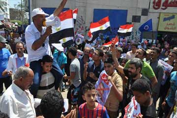 الجيش الثالث بالسويس يعيد الهدوء بعد اشتباكات المؤيدين والمعارضين