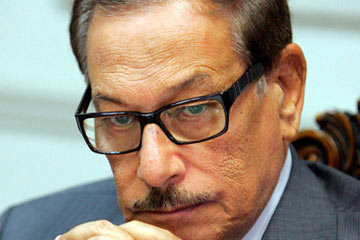 تأجيل محاكمة الشريف ونجليه بتهمة الكسب غيرالمشروع لـ 26 سبتمبر