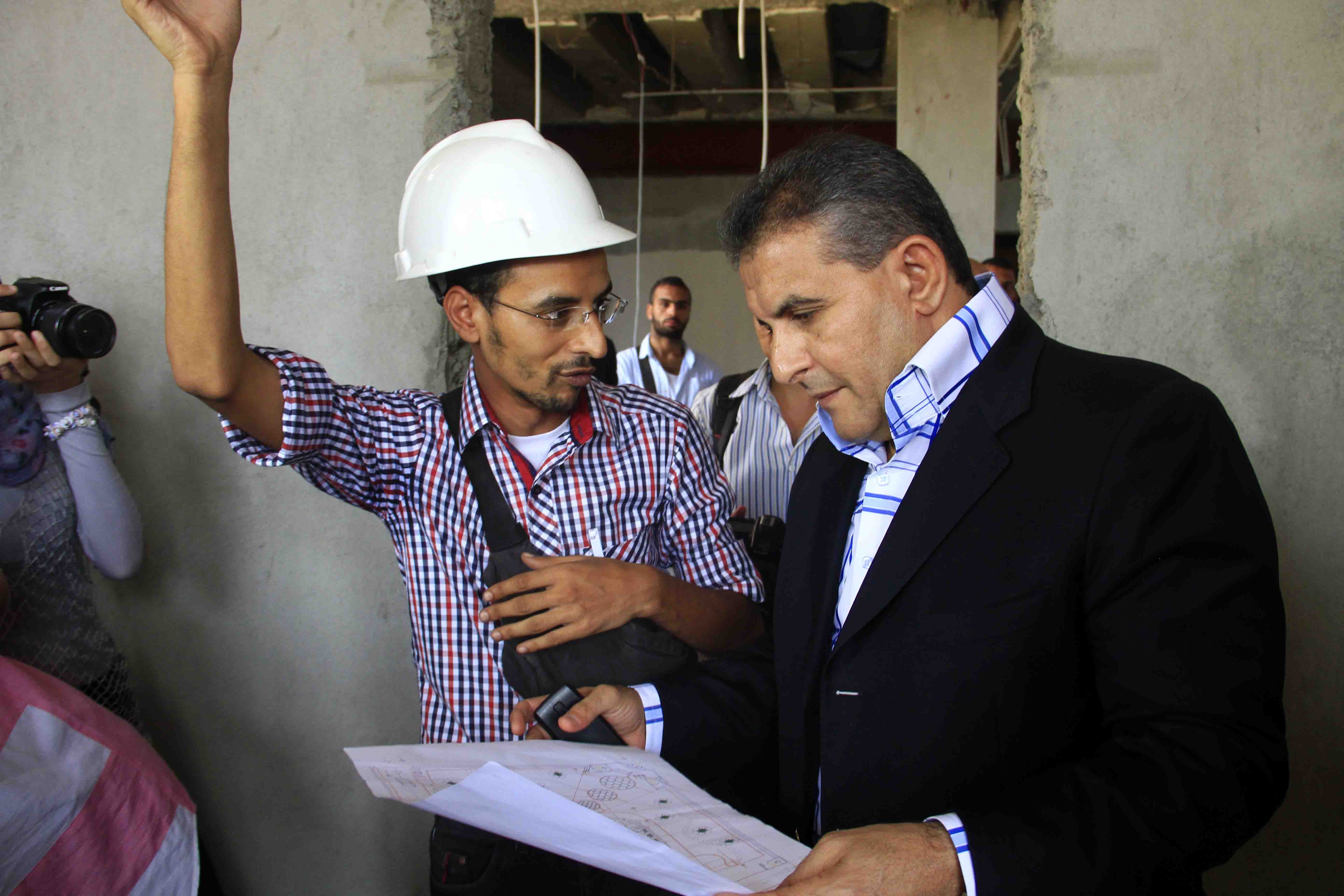 زيارة وزير الرياضة لمبنى اتحاد الكرة 24-8-﻿201﻿3