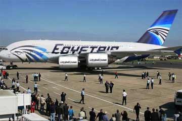 ترحيل 77 سوريا الى لبنان على متن 6 رحلات مصر للطيران