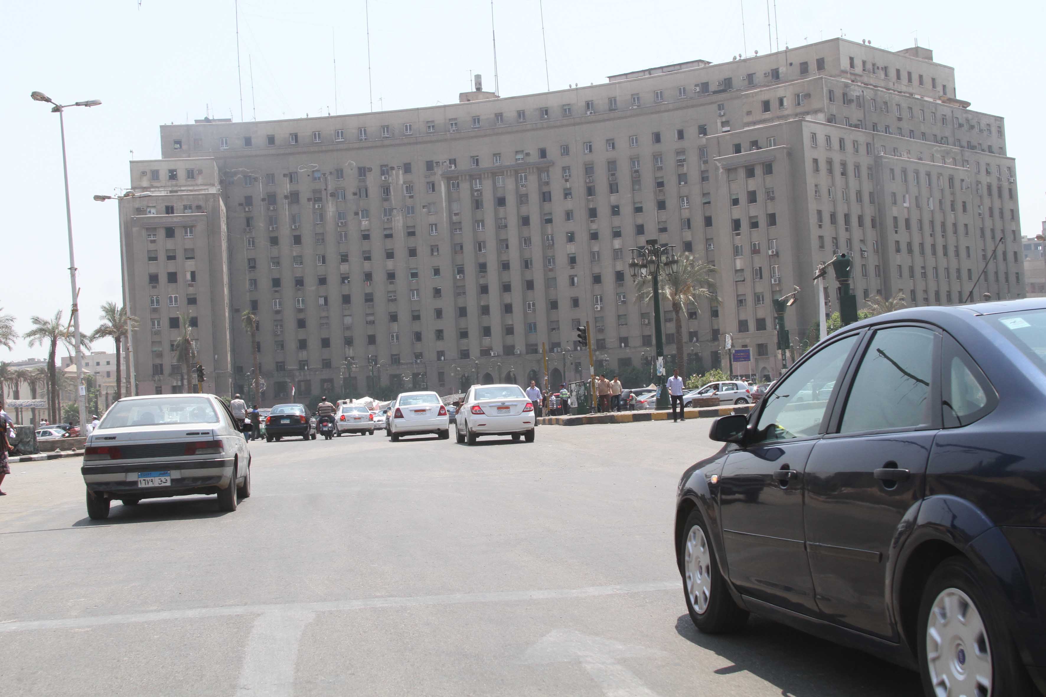 ازدحام القاهرة وتامين﻿﻿ ا﻿لجيش للشوارع وهدو﻿ء بميدان التحرير