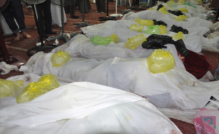 صور الشهداء داخل مسجد الإيمان تصوير وفاء عبد البارى