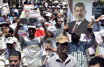 وول ستريت جورنال: تصاعد حدة التوترات في مصر مع اقتراب فض اعتصامي رابعة والنهضة