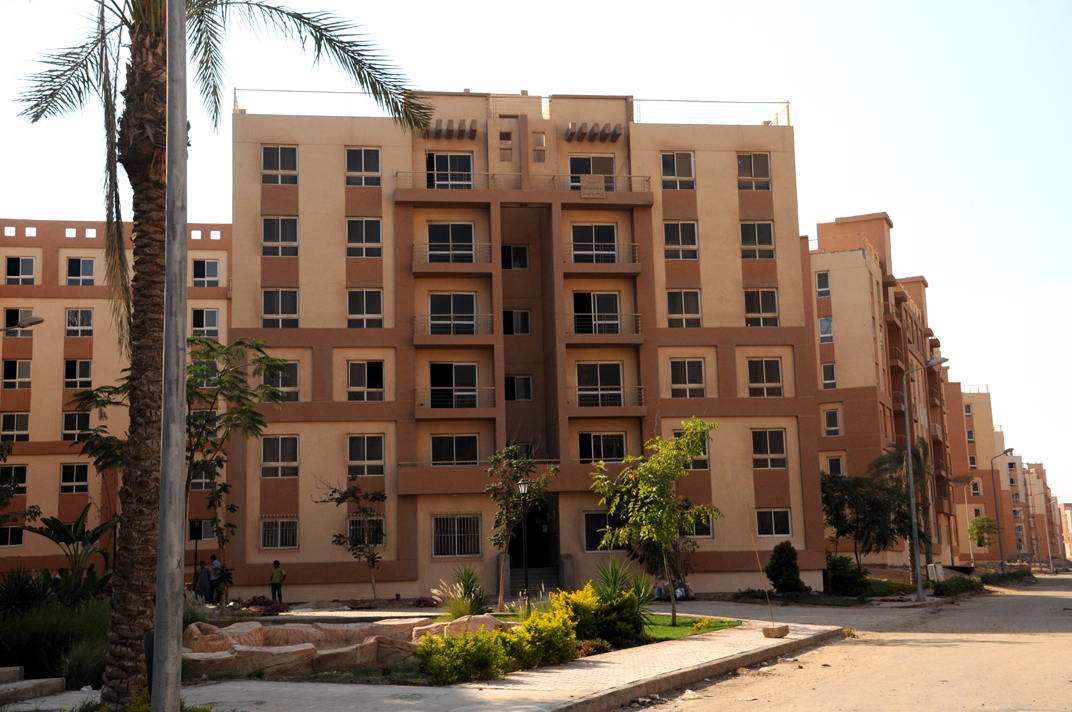 جولة وزير الإسكان بـ 6 أكتوبر و ابنى بيتك