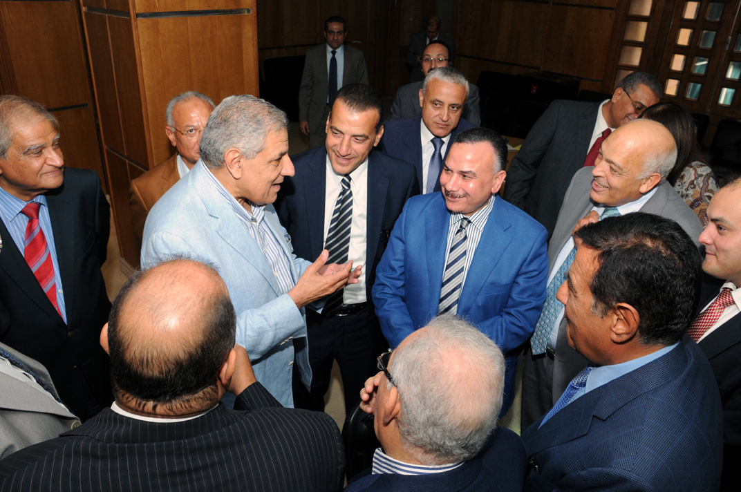 وزير الإسكان: الحكومة لن تقدر وحدها على حل المشكلات بدون مشاركة المجتمع المدنى ورجال الأعمال