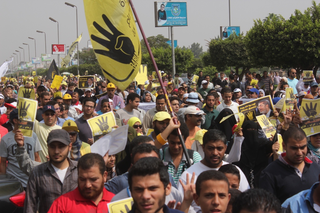 مسيرة مؤيدى مرسى من مسجد ﻿السلام بمدينة نصر