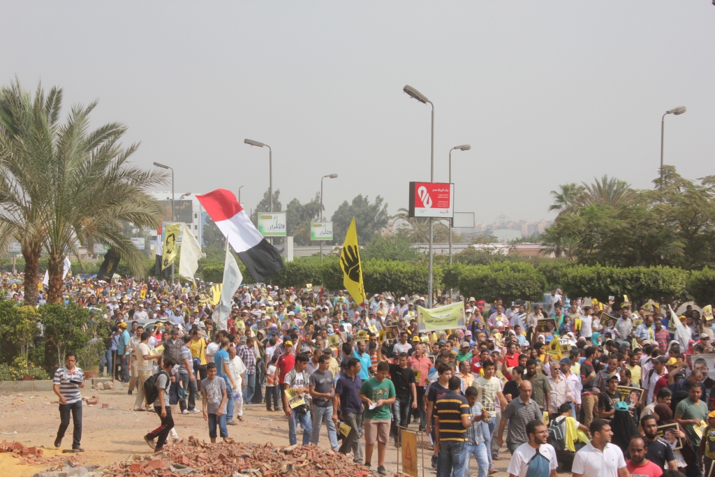 مسيرة مؤيدى مرسى من مسجد ﻿السلام بمدينة نصر