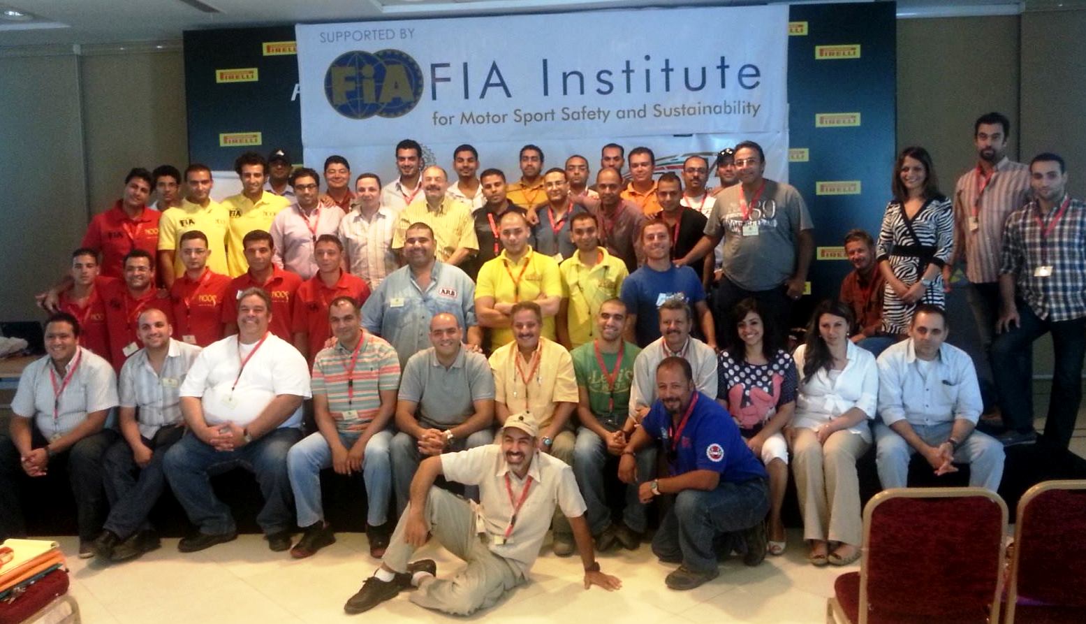 بالصور حفل تخرج الدفعة الاولي من المنظمين ومسؤلي الحلبات بنادى السيارات