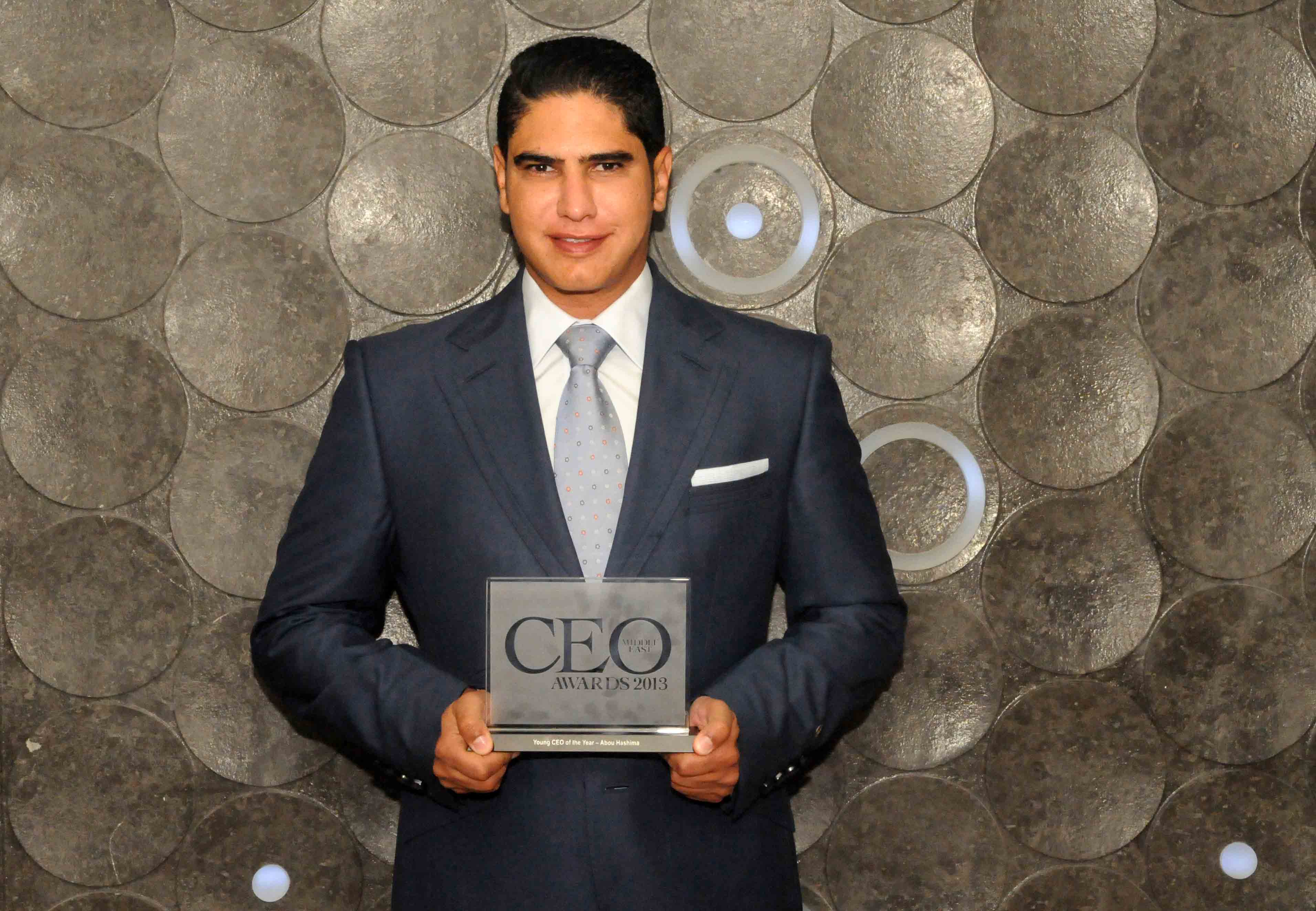 أبوهشيمة يفوز بجائزة أرابيان بيزنيس  كأصغر مدير تنفيذى بالشرق الاوسط