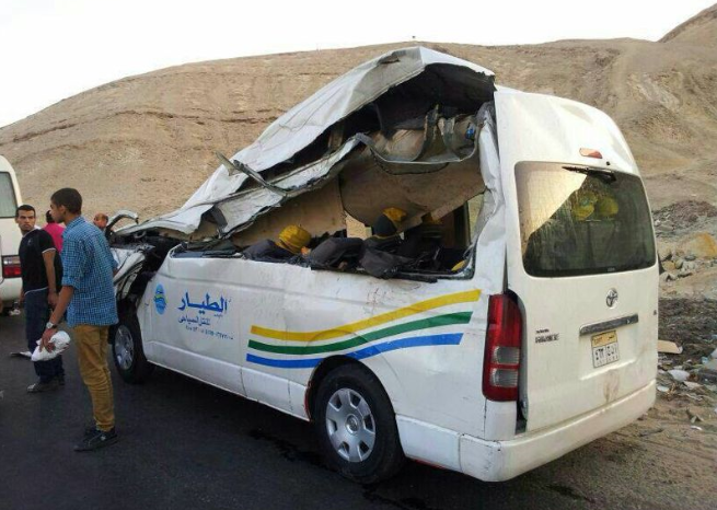 مصرع 3 موظفين بـ ” فودافون ” على طريق المريوطية أمس