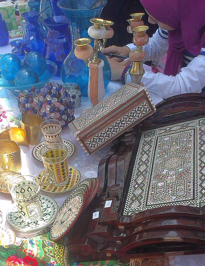 موظفو إكسون موبيل مصر يدعمون مؤسسة “نبني” في مشروعاتها وأنشطتها بمنشية ناصر