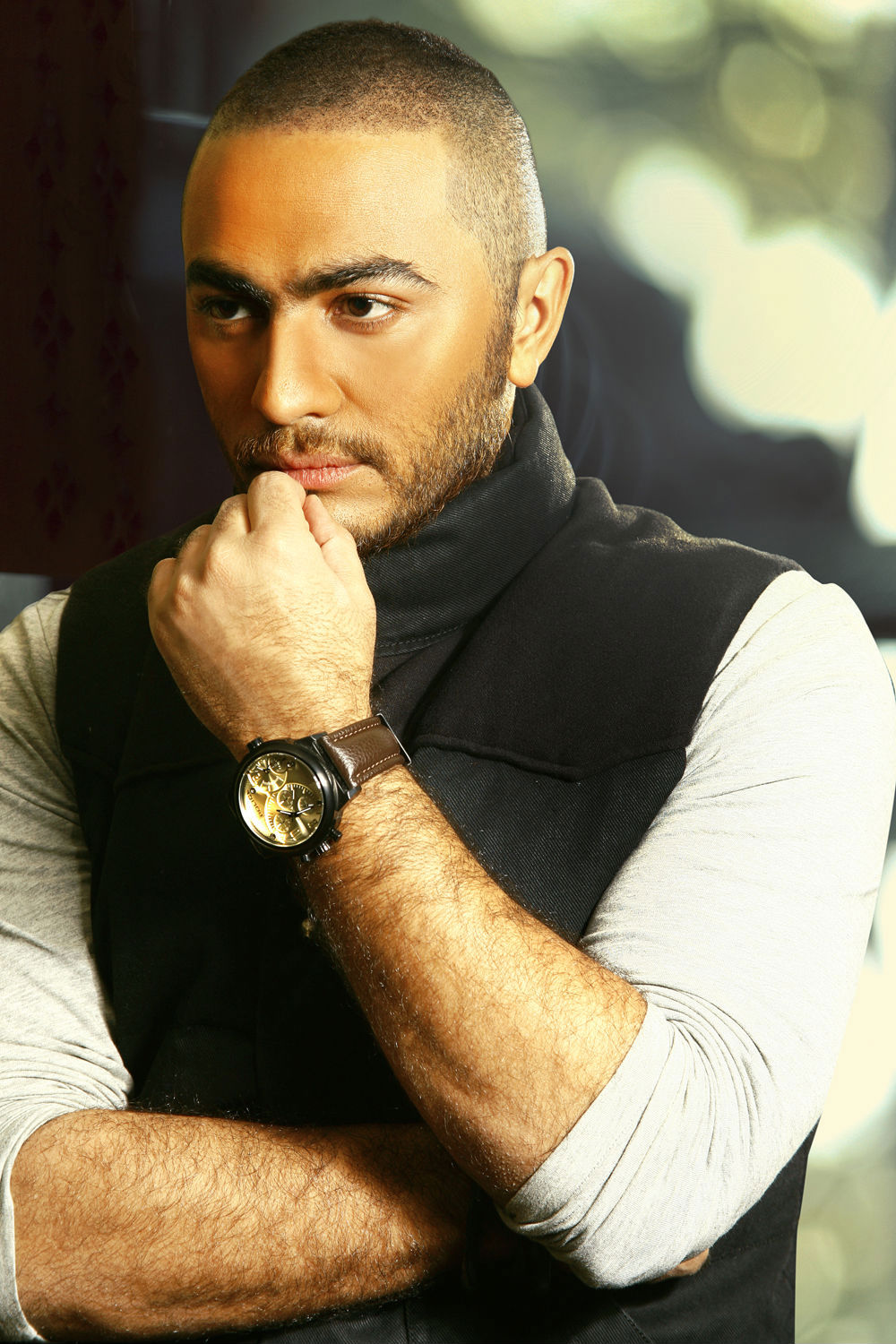 تامر حسنى يتعاقد مع شركة قنوات لتسويق وتوزيع أغنية “سي السيد “