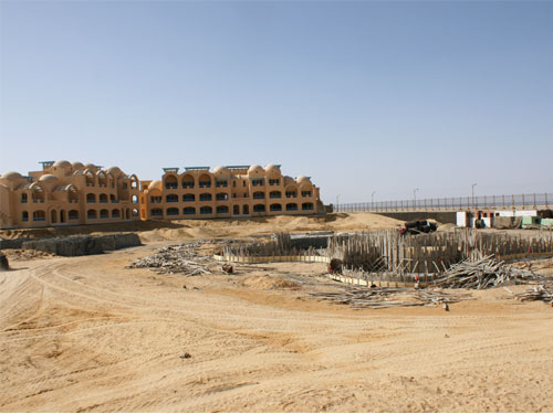 عبدالمؤمن: DNH للاستشارات الهندسية تشارك 3 مكاتب أجنبية للإشراف على تنفيذ مشروعين سكنيين باستثمارات 400 مليون جنيه