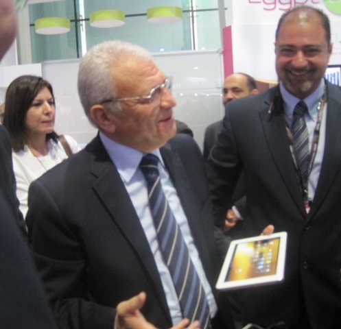 نشاط مكثف لوزير الاتصالات بالإمارات خلال فعاليات معرض ومؤتمر جايتكس 2013