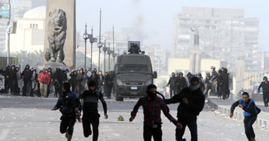 حالة من الكر والفر بين الأمن ومتظاهري الإخوان في “الأوبرا”.. وإغلاق نادي القاهرة