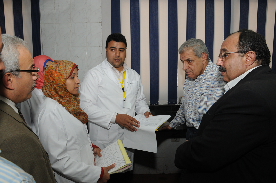 وزير الإسكان يوجه بتنفيذ الصرف الصحى لـ10 قرى بالقليوبية