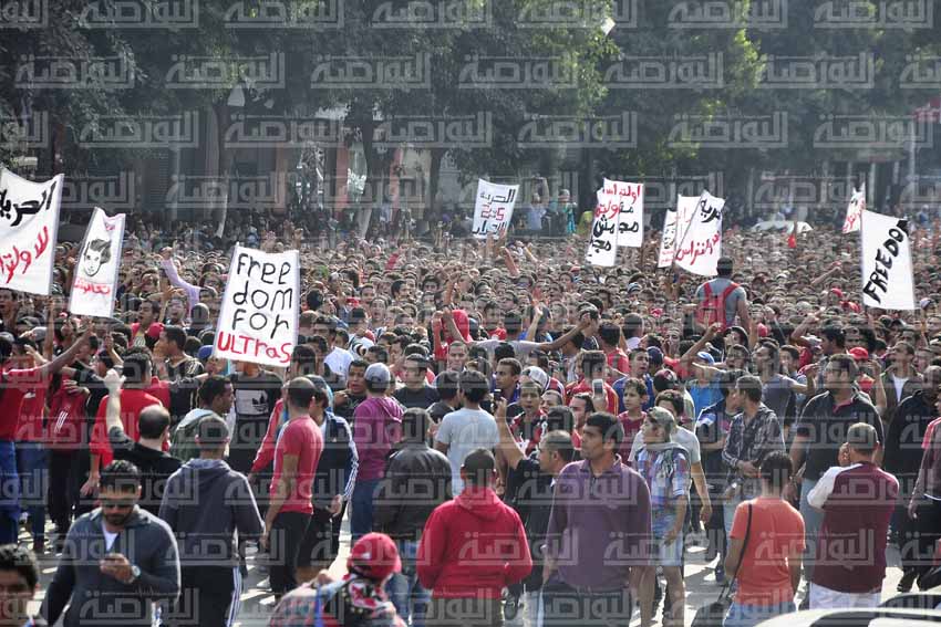 اولتراس أهلاوى يتوجه من النادي الأهلى إلى دار االقضاء