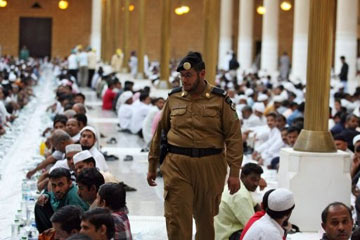 بدء محاكمة 30 شخصا بـ”الامارات” بينهم 20 مصريا بتهمة تشكيل خلية للاخوان