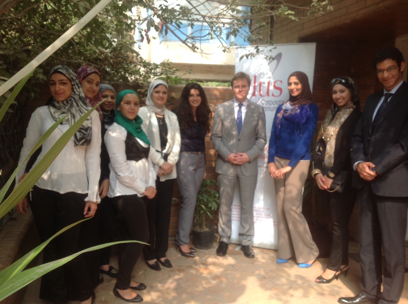 ستيڤين هيكي نائب السفير البريطانى :نهتم بنقل الصورة الحقيقية عن العلاقات الطيبة بين مصر وبريطانيا