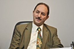 العضو المنتدب بشركة ميد مارك للوساطة التأمينية