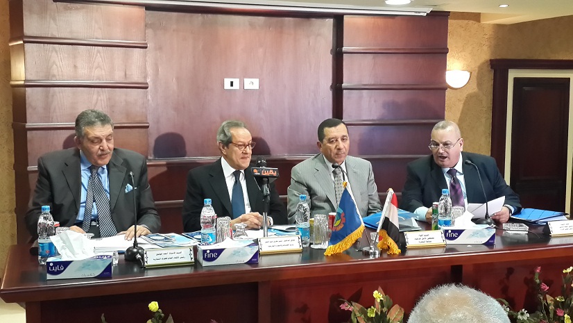 عبدالنور يدعو الغرف التجارية للمشاركة فى الإستفتاء على الدستور