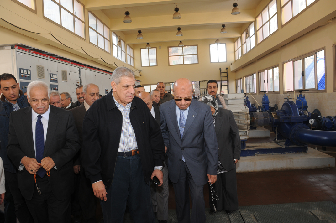 وزير الإسكان ومحافظ القاهرة يفتتحان أعمال تطوير رافع وخزان “5” لحل مشكلات مياه الشرب بمدينة نصر