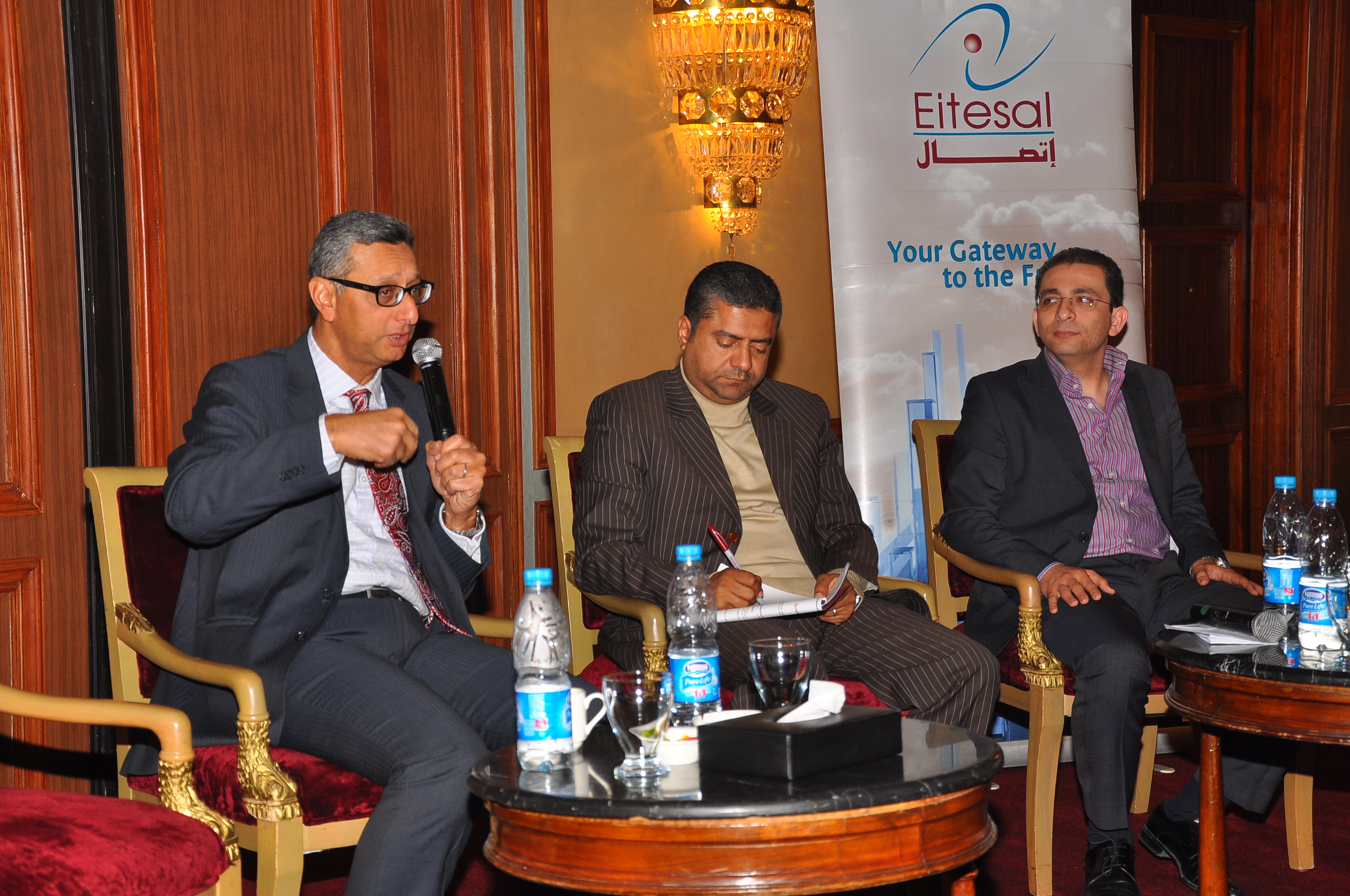 “اتصال” تضع روشتة نجاح الشركات المصرية في جذب الاستثمارات و انطلاق صناعة الاتصالات إلى العالمية