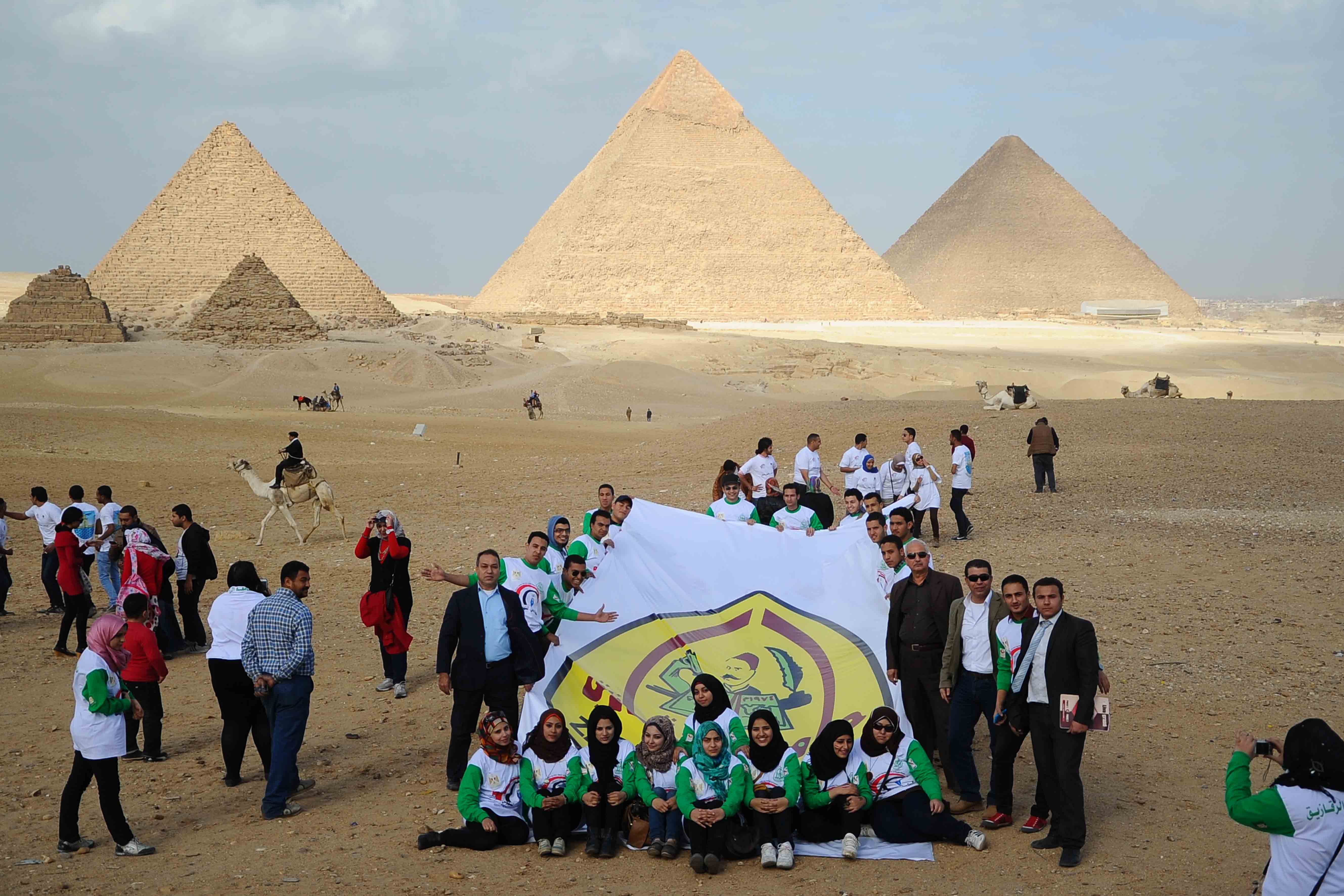 شعلة الامل بالاهرامات