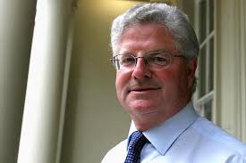 تطورات بـ”اللويدز” لمواكبة مستجدات سوق الإعادة