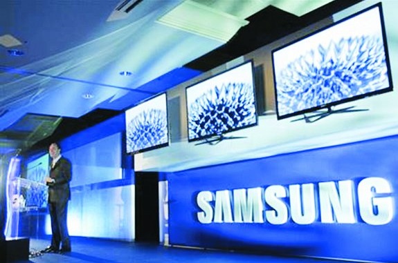 “سامسونج” تثبت ريادتها العالمية للقطاع التكنولوجي خلال مشاركتها في معرض CES 2014