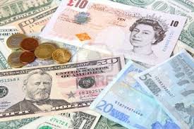 تقرير: المصرفيون في بريطانيا يتحايلون على سقف المكافآت الأوروبي