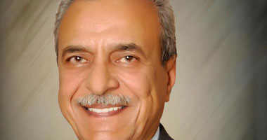 محافظ المنيا:رصف الطريق الرابط بين الطريق الصحراوي الشرقي ومنطقة المطاهرة الصناعية باستثمارات 38 مليون جنيه