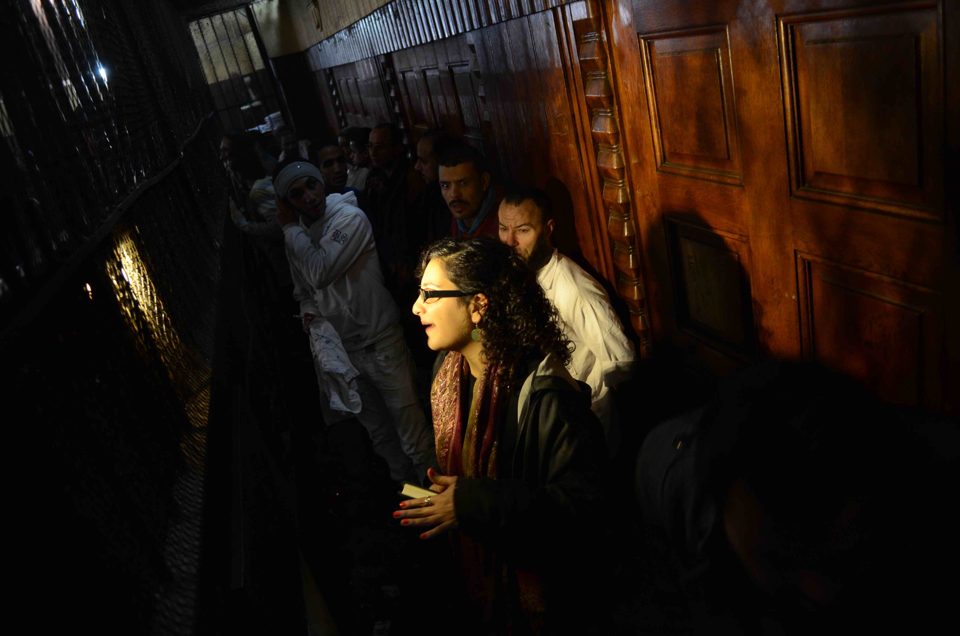 الحكم على علاء عبد الفتاح وشقيقته و9 أخرين سنة مع ايقاف التنفيذ