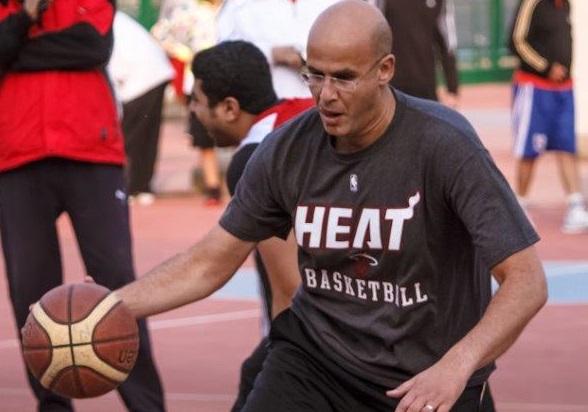 محمد شلبايه المدير العام لشيبسى يخوض بطولة لكرة السلة فى نادى الزهور، ويؤكد على اهتمام ودعم بيبسيكو للرياضة فى مصر