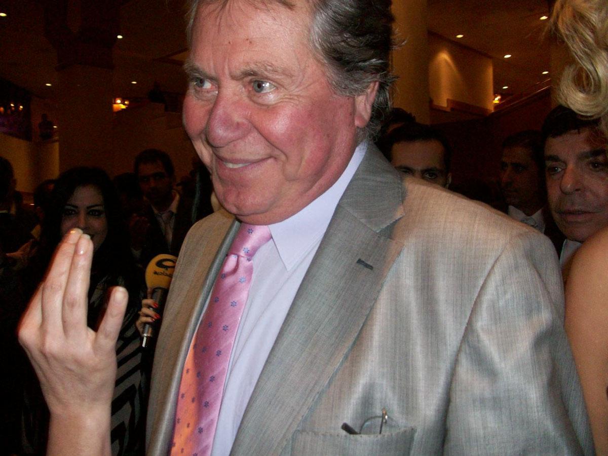 دعوة الفنان حسين فهمي لحضور افتتاح أولمبياد المعاقين العالمية التي ستعقد في صيف 2015 بلوس أنجلوس