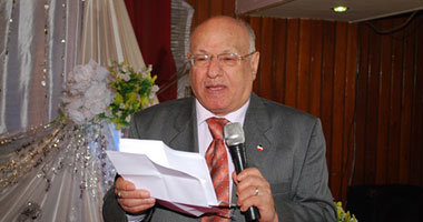 عزي : استقالة الببلاوي قد تكون حلاً لأزمة الدعم