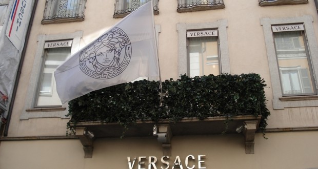 دار الأزياء “فرساتشي” ستبيع حصة بـ220 مليون يورو