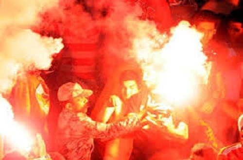 الداخلية: اشتباكات فى محيط ستاد القاهرة بين قوات الأمن و بعض جماهير الأهلي